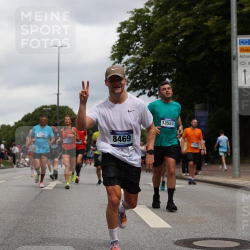 29.06.2025 - hella hamburg halbmarathon Yannick Fuchs http://msf.ph/oto/8467399 29.06.2025 10:57:24 20KM 1184, 1316, 1722, 1724, 1940, 1992, 2424, 3360, 4370, 4665, 5058, 5305, 5511, 5734, 6142, 6631, 7243, 7333, 8469, 8478, 8822, 9124, 9439, 9681, 9899, 10128, 10766, 10866, 11402, 11527, 12513, 13528, 13551, 14313, 15137, 15516, 15550, 16371, 16478, 16639, 16872, 17071, 17757, 17890, 17894, 18028, 18122, 18355, 18359, 18452 meine-sportfotos.de