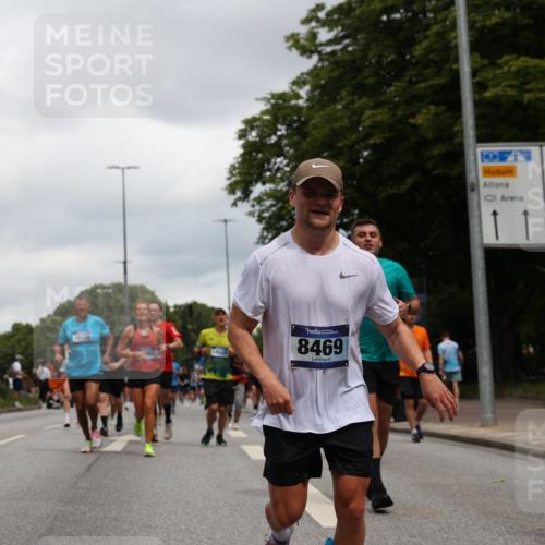 29.06.2025 - hella hamburg halbmarathon Yannick Fuchs http://msf.ph/oto/8467642 29.06.2025 10:57:24 20KM 1184, 1316, 1722, 1724, 1940, 1992, 2424, 3360, 4370, 4665, 5058, 5305, 5511, 5734, 6142, 6631, 7243, 7333, 8469, 8478, 8822, 9124, 9439, 9681, 9899, 10128, 10766, 10866, 11402, 11527, 12513, 13528, 13551, 14313, 15137, 15516, 15550, 16371, 16478, 16639, 16872, 17071, 17757, 17890, 17894, 18028, 18122, 18355, 18359, 18452 meine-sportfotos.de
