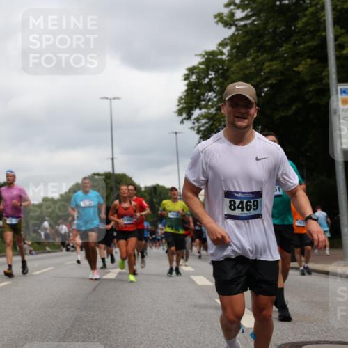 29.06.2025 - hella hamburg halbmarathon Yannick Fuchs http://msf.ph/oto/8467661 29.06.2025 10:57:24 20KM 1184, 1316, 1722, 1724, 1940, 1992, 2424, 3360, 4370, 4665, 5058, 5305, 5511, 5734, 6142, 6631, 7243, 7333, 8469, 8478, 8822, 9124, 9439, 9681, 9899, 10128, 10766, 10866, 11402, 11527, 12513, 13528, 13551, 14313, 15137, 15516, 15550, 16371, 16478, 16639, 16872, 17071, 17757, 17890, 17894, 18028, 18122, 18355, 18359, 18452 meine-sportfotos.de