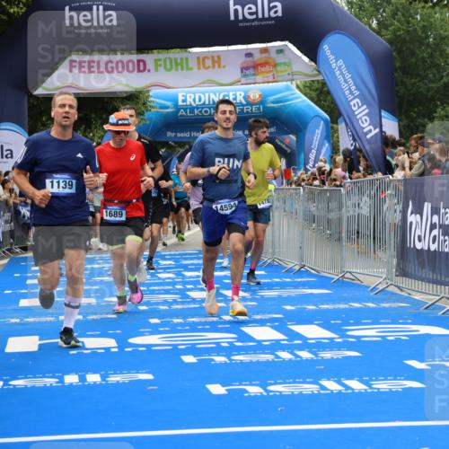29.06.2025 - hella hamburg halbmarathon Strokosch-Dieckow http://msf.ph/oto/8467808 29.06.2025 10:46:55 Ziel 1139, 1689, 4091, 4377, 9794, 10122, 13728, 13940, 14385, 14415, 14449, 14594, 14783, 15825, 16081, 17172, 17492, 17892, 17979, 19105 meine-sportfotos.de