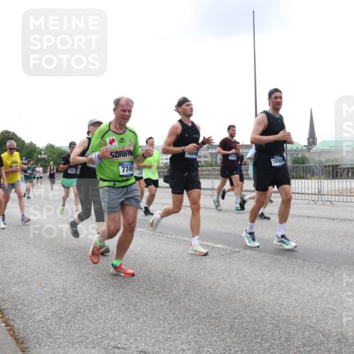 29.06.2025 - hella hamburg halbmarathon Lena Gebhardt http://msf.ph/oto/8468135 29.06.2025 10:32:43 Lombardsbrücke 6727, 6718, 1001, 7749, 10898, 17167, 1699, 18706, 1078, 1199, 1237, 1640, 1732, 2059, 2276, 3365, 3391, 3422, 3653, 3660, 3670, 3707, 3708, 3753, 3778, 4365, 4446, 4555, 4857, 5110, 5783, 5871, 5941, 6040, 6228, 6312, 6315, 6861, 7308, 7309, 7387, 7468, 7531, 7633, 7702, 7749, 7750, 7982, 8124, 8127, 8170, 8175, 8303, 8625, 8787, 8839, 8840, 8914, 8993, 9010, 9034, 9125, 9143, 9188, 9206, 9471, 9542, 9768, 10002, 10013, 10048, 10277, 11756, 12423, 12424 meine-sportfotos.de