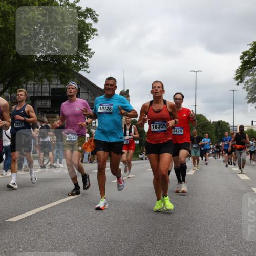 29.06.2025 - hella hamburg halbmarathon Yannick Fuchs http://msf.ph/oto/8468229 29.06.2025 10:57:27 20KM 1184, 1316, 1722, 1724, 1940, 1992, 2424, 3360, 4370, 4665, 5305, 5511, 5734, 6631, 7243, 7333, 8469, 8478, 8822, 9124, 9439, 9681, 9899, 10128, 10705, 10766, 10866, 11402, 11527, 11657, 11771, 12315, 12316, 12513, 13171, 13528, 13551, 14313, 15137, 15516, 15550, 16371, 16426, 16478, 16639, 16872, 17071, 17757, 17890, 17894, 18028, 18122, 18355, 18452 meine-sportfotos.de