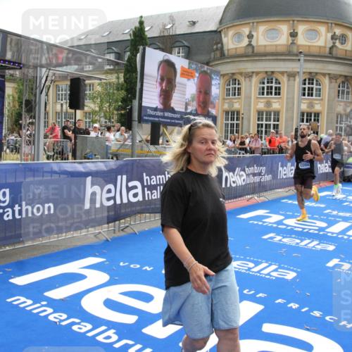 29.06.2025 - hella hamburg halbmarathon Michael Strokosch http://msf.ph/oto/8468278 29.06.2025 10:34:56 Ziel 2879, 4477, 6704, 7466, 8864, 12204, 12751, 14629, 14952, 15991, 16140, 16712, 17643, 18183, 18220, 18419, 18837 meine-sportfotos.de