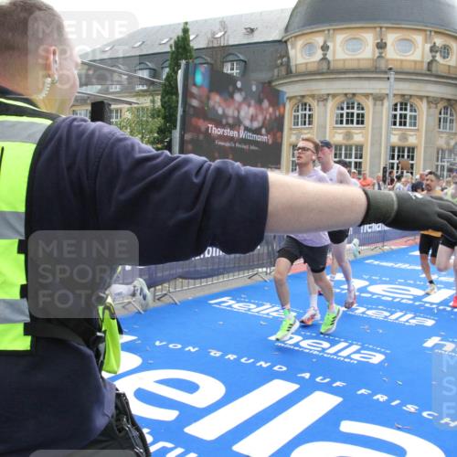 29.06.2025 - hella hamburg halbmarathon Michael Strokosch http://msf.ph/oto/8468423 29.06.2025 10:35:00 Ziel 4477, 6704, 8864, 12044, 12751, 15391, 15902, 16140, 16177, 16712, 17643, 18183, 18220, 18837 meine-sportfotos.de