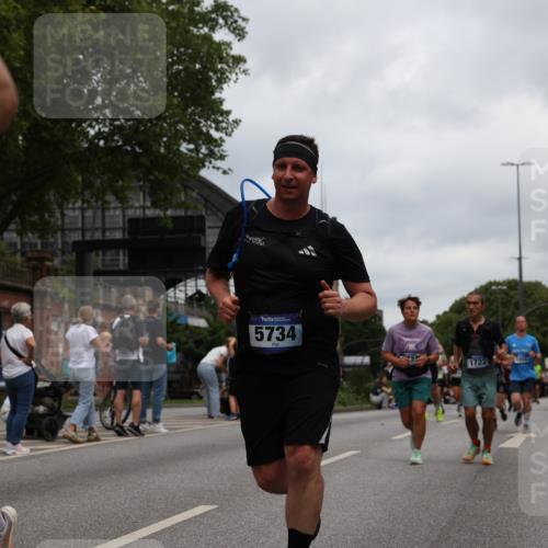 29.06.2025 - hella hamburg halbmarathon Yannick Fuchs http://msf.ph/oto/8468519 29.06.2025 10:57:29 20KM 1184, 1316, 1722, 1724, 1940, 1992, 2424, 3360, 4370, 5305, 5734, 6631, 7243, 7333, 8469, 8822, 9124, 9439, 9681, 9899, 10128, 10705, 10766, 10866, 11527, 11657, 11771, 12315, 12316, 12513, 13171, 13528, 13551, 14135, 14313, 14493, 15137, 15516, 15550, 16426, 16478, 16639, 16872, 17071, 17437, 17757, 17890, 17894, 18028, 18122, 18355, 18452 meine-sportfotos.de