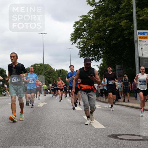 29.06.2025 - hella hamburg halbmarathon Yannick Fuchs http://msf.ph/oto/8468835 29.06.2025 10:57:30 20KM 1184, 1316, 1722, 1724, 1940, 1992, 2424, 3360, 4370, 5305, 5384, 5734, 6631, 7243, 7333, 8469, 8822, 9124, 9439, 9681, 10128, 10705, 10766, 10866, 11527, 11657, 11771, 12315, 12316, 12513, 13171, 13528, 13551, 14135, 14313, 14493, 15137, 15516, 15550, 16426, 16478, 16639, 16872, 17071, 17437, 17757, 17894, 18028, 18122, 18355 meine-sportfotos.de