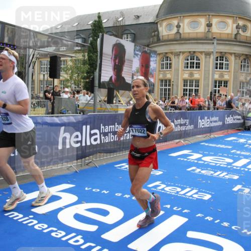 29.06.2025 - hella hamburg halbmarathon Michael Strokosch http://msf.ph/oto/8468923 29.06.2025 10:35:15 Ziel 4740, 7628, 7867, 11559, 12514, 15415, 17022 meine-sportfotos.de