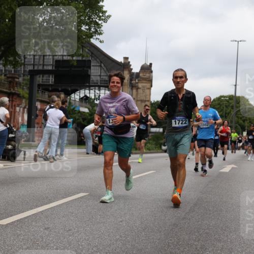 29.06.2025 - hella hamburg halbmarathon Yannick Fuchs http://msf.ph/oto/8468962 29.06.2025 10:57:31 20KM 1184, 1316, 1722, 1724, 1940, 1992, 2424, 3360, 4370, 5305, 5384, 5734, 6631, 7243, 7290, 7333, 8469, 8822, 9124, 9439, 9681, 10128, 10705, 10766, 10866, 11527, 11657, 11771, 12315, 12316, 12513, 12662, 13171, 13528, 13551, 14135, 14313, 14493, 15137, 15516, 15550, 15897, 16426, 16478, 16639, 16872, 17071, 17437, 17757, 17894, 18028, 18122, 18355 meine-sportfotos.de