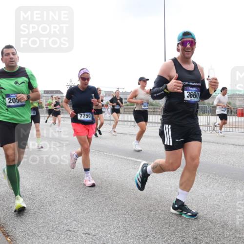 29.06.2025 - hella hamburg halbmarathon Lena Gebhardt http://msf.ph/oto/8469061 29.06.2025 10:32:49 Lombardsbrücke 205, 156, 7750, 15171, 10770, 3660, 1078, 1199, 1237, 1324, 1640, 1732, 2059, 2276, 2959, 3365, 3391, 3422, 3653, 3660, 3670, 3708, 3753, 3871, 4030, 4096, 4446, 4555, 4650, 4857, 5110, 5783, 5871, 5941, 6040, 6228, 6312, 6315, 6861, 7308, 7309, 7387, 7468, 7531, 7633, 7702, 7749, 7750, 7982, 8127, 8170, 8303, 8625, 8839, 8840, 8914, 8993, 9010, 9034, 9143, 9188, 9471, 9542, 9768, 10002, 10013, 10048, 10277, 11260, 11756, 12423, 12424, 14305, 14743, 15951 meine-sportfotos.de