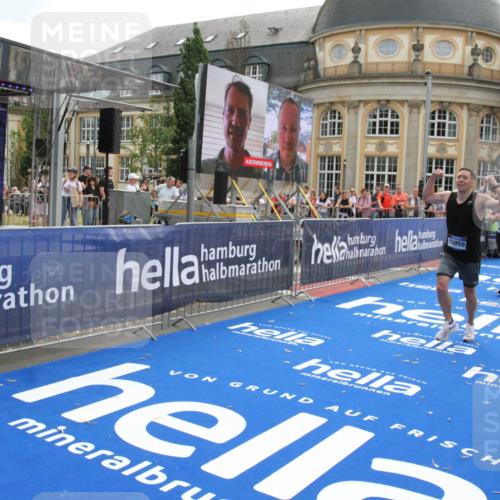 29.06.2025 - hella hamburg halbmarathon Michael Strokosch http://msf.ph/oto/8469450 29.06.2025 10:35:31 Ziel 1344, 1889, 4050, 10771, 15390, 15931, 15959, 16695, 16811, 19022 meine-sportfotos.de