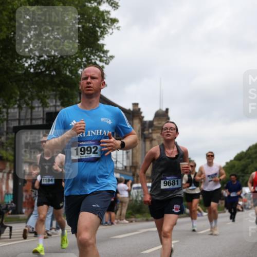 29.06.2025 - hella hamburg halbmarathon Yannick Fuchs http://msf.ph/oto/8469512 29.06.2025 10:57:33 20KM 1184, 1316, 1722, 1724, 1940, 1992, 2424, 3360, 4370, 5305, 5384, 5734, 6631, 7243, 7290, 7333, 8469, 8822, 9124, 9439, 9681, 10128, 10705, 10766, 10866, 11527, 11657, 11771, 12315, 12316, 12513, 12662, 13171, 13528, 13551, 14135, 14313, 14493, 15137, 15516, 15532, 15550, 15897, 16426, 16478, 16639, 16872, 17071, 17437, 17757, 17894, 18028, 18122, 18355, 18717 meine-sportfotos.de