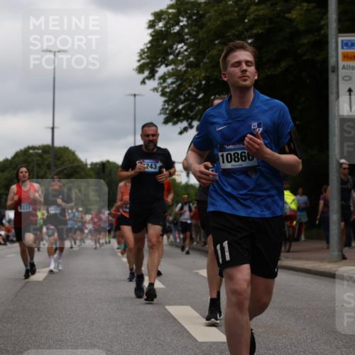 29.06.2025 - hella hamburg halbmarathon Yannick Fuchs http://msf.ph/oto/8469578 29.06.2025 10:57:33 20KM 1184, 1316, 1722, 1724, 1940, 1992, 2424, 3360, 4370, 5305, 5384, 5734, 6631, 7243, 7290, 7333, 8469, 8822, 9124, 9439, 9681, 10128, 10705, 10766, 10866, 11527, 11657, 11771, 12315, 12316, 12513, 12662, 13171, 13528, 13551, 14135, 14313, 14493, 15137, 15516, 15532, 15550, 15897, 16426, 16478, 16639, 16872, 17071, 17437, 17757, 17894, 18028, 18122, 18355, 18717 meine-sportfotos.de