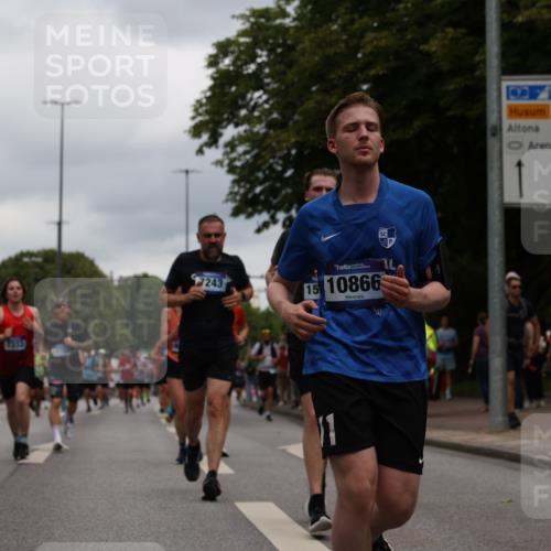 29.06.2025 - hella hamburg halbmarathon Yannick Fuchs http://msf.ph/oto/8469592 29.06.2025 10:57:33 20KM 1184, 1316, 1722, 1724, 1940, 1992, 2424, 3360, 4370, 5305, 5384, 5734, 6631, 7243, 7290, 7333, 8469, 8822, 9124, 9439, 9681, 10128, 10705, 10766, 10866, 11527, 11657, 11771, 12315, 12316, 12513, 12662, 13171, 13528, 13551, 14135, 14313, 14493, 15137, 15516, 15532, 15550, 15897, 16426, 16478, 16639, 16872, 17071, 17437, 17757, 17894, 18028, 18122, 18355, 18717 meine-sportfotos.de