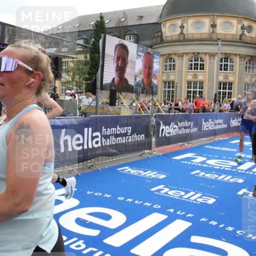 29.06.2025 - hella hamburg halbmarathon Michael Strokosch http://msf.ph/oto/8469638 29.06.2025 10:35:38 Ziel 1344, 4062, 5269, 10384, 14841, 16123, 16695, 17612, 17826, 18841 meine-sportfotos.de