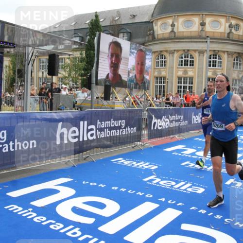 29.06.2025 - hella hamburg halbmarathon Michael Strokosch http://msf.ph/oto/8469655 29.06.2025 10:35:38 Ziel 1344, 4062, 5269, 10384, 14841, 16123, 16695, 17612, 17826, 18841 meine-sportfotos.de