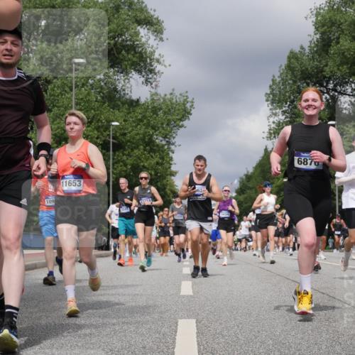 29.06.2025 - hella hamburg halbmarathon Luisa Fischer http://msf.ph/oto/8469742 29.06.2025 10:43:29 Kennedybrücke 298, 109, 11653, 5045, 12514, 12906, 63, 5654, 6870, 45, 8107, 6866, 1058, 1291, 1586, 2888, 3808, 5263, 5654, 5701, 5901, 6673, 6866, 6876, 7174, 8107, 8391, 9495, 10806, 10833 meine-sportfotos.de