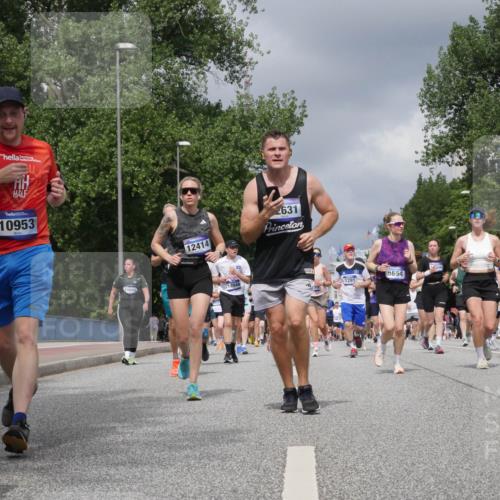 29.06.2025 - hella hamburg halbmarathon Luisa Fischer http://msf.ph/oto/8469798 29.06.2025 10:43:31 Kennedybrücke 10953, 10849, 12414, 2631, 18944, 1291, 5654, 64, 1617, 1124, 16, 1058, 1291, 1586, 1899, 2515, 2572, 2888, 5263, 5654, 5701, 5901, 6673, 6866, 6876, 6920, 7174, 8107, 8391, 9495, 10806, 10833 meine-sportfotos.de