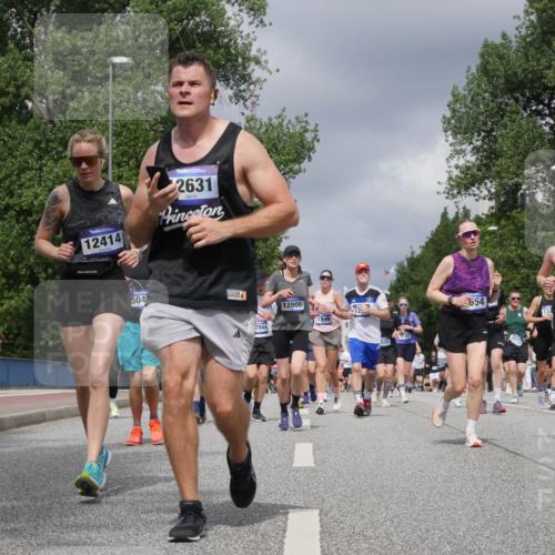 29.06.2025 - hella hamburg halbmarathon Luisa Fischer http://msf.ph/oto/8469843 29.06.2025 10:43:32 Kennedybrücke 12414, 2631, 504, 12906, 12, 8944, 920, 654, 1617, 1058, 1291, 1586, 1899, 2515, 2572, 2888, 4271, 5263, 5654, 5701, 5901, 6673, 6866, 6876, 6920, 7174, 8107, 8391, 8984, 9187, 9495, 10806, 10833 meine-sportfotos.de