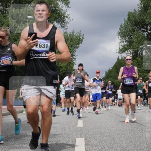 29.06.2025 - hella hamburg halbmarathon Luisa Fischer http://msf.ph/oto/8469859 29.06.2025 10:43:33 Kennedybrücke 14, 2631, 997, 18944, 12906, 899, 291, 6920, 918, 5654, 2515, 13466, 1291, 1586, 1899, 2515, 2572, 4271, 5263, 5654, 5701, 5901, 5975, 6673, 6866, 6876, 6920, 7174, 8107, 8984, 9187, 9468, 9495, 10806, 10833 meine-sportfotos.de
