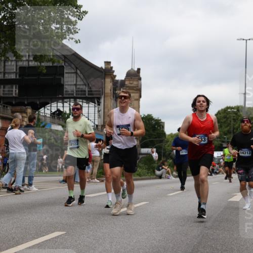 29.06.2025 - hella hamburg halbmarathon Yannick Fuchs http://msf.ph/oto/8469977 29.06.2025 10:57:35 20KM 1184, 1316, 1722, 1724, 1940, 1992, 2424, 2685, 3360, 4328, 4370, 5305, 5384, 5734, 6631, 7243, 7290, 7333, 8822, 9124, 9439, 9681, 10128, 10705, 10766, 10866, 11527, 11657, 11771, 12315, 12316, 12513, 12662, 13171, 13528, 13551, 14135, 14313, 14493, 15137, 15516, 15532, 15550, 15897, 16424, 16426, 16478, 16639, 16872, 17071, 17437, 17757, 17894, 18028, 18122, 18355, 18717 meine-sportfotos.de