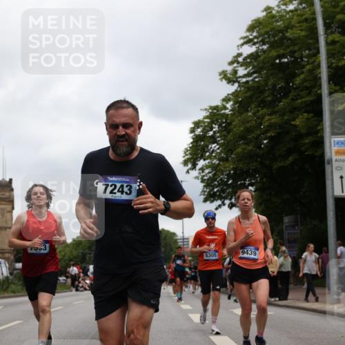 29.06.2025 - hella hamburg halbmarathon Yannick Fuchs http://msf.ph/oto/8470246 29.06.2025 10:57:36 20KM 1184, 1316, 1722, 1724, 1940, 1992, 2424, 2685, 3360, 4328, 4370, 5305, 5384, 5734, 6631, 7243, 7290, 7333, 8822, 9124, 9439, 9681, 10128, 10705, 10766, 10866, 11527, 11657, 11771, 12315, 12316, 12513, 12662, 13171, 13528, 13551, 14135, 14313, 14493, 15516, 15532, 15550, 15897, 16424, 16426, 16639, 16872, 17071, 17437, 17757, 17894, 18028, 18122, 18355, 18717 meine-sportfotos.de