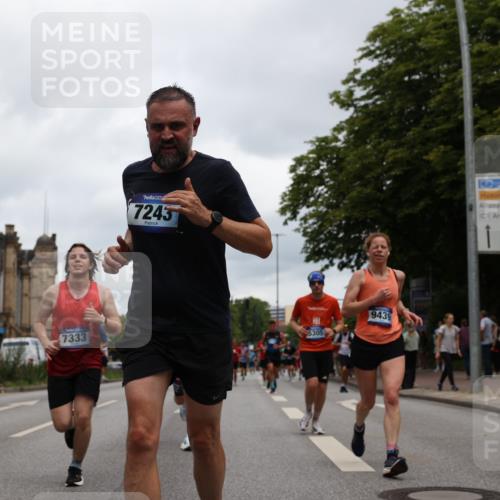 29.06.2025 - hella hamburg halbmarathon Yannick Fuchs http://msf.ph/oto/8470290 29.06.2025 10:57:36 20KM 1184, 1316, 1722, 1724, 1940, 1992, 2424, 2685, 3360, 4328, 4370, 5305, 5384, 5734, 6631, 7243, 7290, 7333, 8822, 9124, 9439, 9681, 10128, 10705, 10766, 10866, 11527, 11657, 11771, 12315, 12316, 12513, 12662, 13171, 13528, 13551, 14135, 14313, 14493, 15516, 15532, 15550, 15897, 16424, 16426, 16639, 16872, 17071, 17437, 17757, 17894, 18028, 18122, 18355, 18717 meine-sportfotos.de