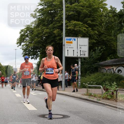 29.06.2025 - hella hamburg halbmarathon Yannick Fuchs http://msf.ph/oto/8470309 29.06.2025 10:57:36 20KM 1184, 1316, 1722, 1724, 1940, 1992, 2424, 2685, 3360, 4328, 4370, 5305, 5384, 5734, 6631, 7243, 7290, 7333, 8822, 9124, 9439, 9681, 10128, 10705, 10766, 10866, 11527, 11657, 11771, 12315, 12316, 12513, 12662, 13171, 13528, 13551, 14135, 14313, 14493, 15516, 15532, 15550, 15897, 16424, 16426, 16639, 16872, 17071, 17437, 17757, 17894, 18028, 18122, 18355, 18717 meine-sportfotos.de