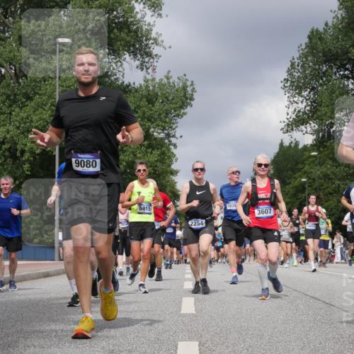 29.06.2025 - hella hamburg halbmarathon Luisa Fischer http://msf.ph/oto/8470357 29.06.2025 10:43:45 Kennedybrücke 9080, 16744, 8815, 2254, 1835, 3607, 10474, 2109, 2254, 3607, 4271, 5702, 5975, 6363, 8739, 8815, 8984, 9187, 9195, 9468, 9977, 10474 meine-sportfotos.de