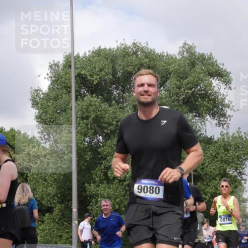 29.06.2025 - hella hamburg halbmarathon Luisa Fischer http://msf.ph/oto/8470394 29.06.2025 10:43:46 Kennedybrücke 9080, 16744, 8815, 2254, 2109, 2254, 3607, 5702, 5975, 6363, 8739, 8815, 9195, 9468, 9977, 10474 meine-sportfotos.de
