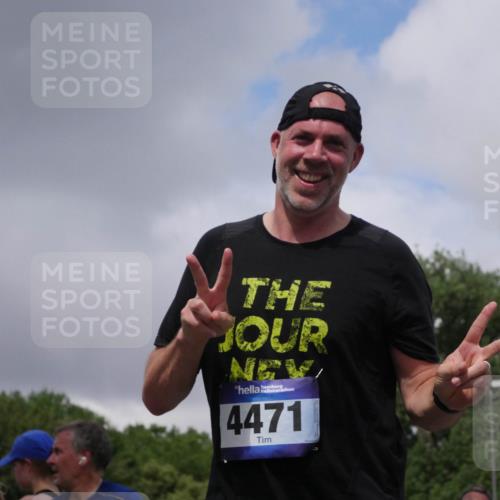 29.06.2025 - hella hamburg halbmarathon Luisa Fischer http://msf.ph/oto/8470468 29.06.2025 10:43:49 Kennedybrücke 4471, 1037, 2109, 2254, 3432, 3607, 3810, 4612, 5351, 6229, 6363, 8739, 8815, 9195, 10166, 10474 meine-sportfotos.de