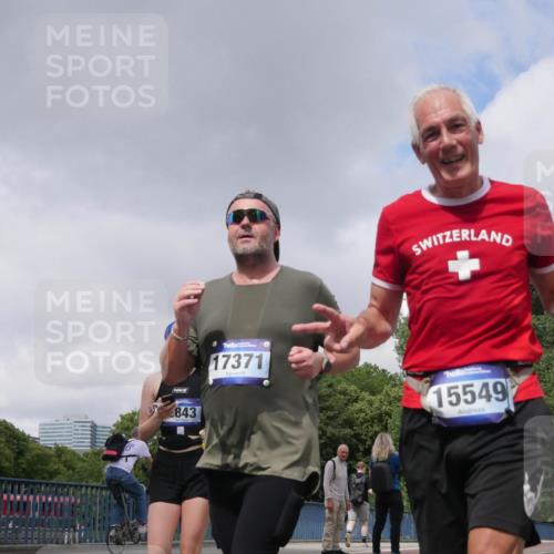 29.06.2025 - hella hamburg halbmarathon Luisa Fischer http://msf.ph/oto/8470570 29.06.2025 10:43:51 Kennedybrücke 843, 17371, 15549, 11201, 8739, 1037, 2254, 2299, 3432, 3810, 4612, 5059, 5351, 6229, 6363, 8739, 8815, 9195, 9946, 10166, 10474 meine-sportfotos.de