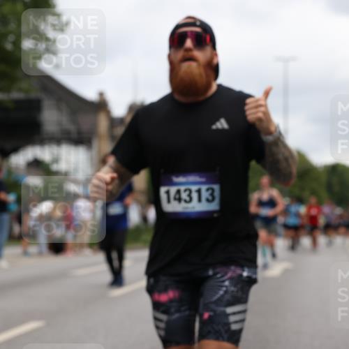 29.06.2025 - hella hamburg halbmarathon Yannick Fuchs http://msf.ph/oto/8470630 29.06.2025 10:57:38 20KM 1184, 1316, 1722, 1724, 1940, 1992, 2685, 3360, 4328, 4370, 5305, 5384, 5734, 6631, 7243, 7290, 7333, 8561, 8822, 9124, 9439, 9681, 10705, 10766, 10866, 11149, 11527, 11657, 11771, 12315, 12316, 12513, 12662, 13171, 13528, 14135, 14313, 14493, 15516, 15532, 15550, 15897, 16424, 16426, 16639, 16872, 17071, 17437, 17730, 17894, 18028, 18122, 18717 meine-sportfotos.de