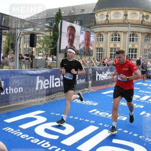29.06.2025 - hella hamburg halbmarathon Michael Strokosch http://msf.ph/oto/8470632 29.06.2025 10:36:11 Ziel 2774, 6032, 6990, 10477, 12168, 12447, 12488, 13419, 14875, 17078, 17217, 17691, 18600 meine-sportfotos.de