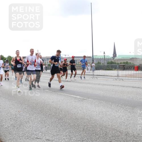29.06.2025 - hella hamburg halbmarathon Lena Gebhardt http://msf.ph/oto/8470640 29.06.2025 10:32:57 Lombardsbrücke 907, 3422, 8170, 6861, 14347, 15997, 1078, 1199, 1237, 1324, 1732, 2038, 2054, 2059, 2085, 2276, 2959, 3391, 3422, 3653, 3660, 3670, 3708, 3753, 3871, 4030, 4096, 4446, 4555, 4650, 5110, 5180, 5581, 5783, 5871, 5917, 6040, 6228, 6312, 6315, 6773, 6861, 7308, 7309, 7387, 7531, 7633, 7702, 7749, 7750, 7982, 8170, 8595, 8839, 9010, 9034, 9143, 9188, 9289, 9471, 9542, 9768, 10013, 10048, 10277, 11229, 11260, 11713, 11756, 12039, 12423, 12424, 14305, 14743, 15951 meine-sportfotos.de