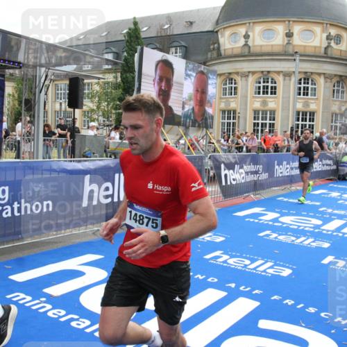 29.06.2025 - hella hamburg halbmarathon Michael Strokosch http://msf.ph/oto/8470657 29.06.2025 10:36:12 Ziel 2774, 6032, 6990, 12168, 12447, 12488, 13419, 14601, 14875, 15115, 17078, 17329, 17691, 18600 meine-sportfotos.de
