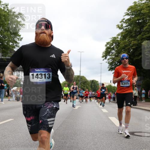 29.06.2025 - hella hamburg halbmarathon Yannick Fuchs http://msf.ph/oto/8470699 29.06.2025 10:57:38 20KM 1184, 1316, 1722, 1724, 1940, 1992, 2685, 3360, 4328, 4370, 5305, 5384, 5734, 6631, 7243, 7290, 7333, 8561, 8822, 9124, 9439, 9681, 10705, 10766, 10866, 11149, 11527, 11657, 11771, 12315, 12316, 12513, 12662, 13171, 13528, 14135, 14313, 14493, 15516, 15532, 15550, 15897, 16424, 16426, 16639, 16872, 17071, 17437, 17730, 17894, 18028, 18122, 18717 meine-sportfotos.de