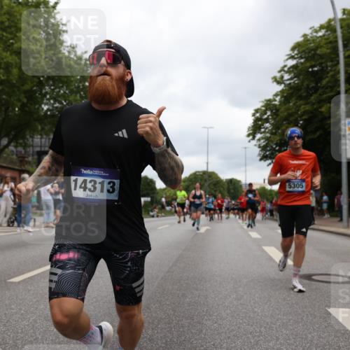 29.06.2025 - hella hamburg halbmarathon Yannick Fuchs http://msf.ph/oto/8470772 29.06.2025 10:57:38 20KM 1184, 1316, 1722, 1724, 1940, 1992, 2685, 3360, 4328, 4370, 5305, 5384, 5734, 6631, 7243, 7290, 7333, 8561, 8822, 9124, 9439, 9681, 10705, 10766, 10866, 11149, 11527, 11657, 11771, 12315, 12316, 12513, 12662, 13171, 13528, 14135, 14313, 14493, 15516, 15532, 15550, 15897, 16424, 16426, 16639, 16872, 17071, 17437, 17730, 17894, 18028, 18122, 18717 meine-sportfotos.de