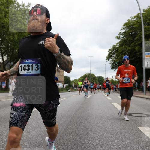29.06.2025 - hella hamburg halbmarathon Yannick Fuchs http://msf.ph/oto/8470816 29.06.2025 10:57:38 20KM 1184, 1316, 1722, 1724, 1940, 1992, 2685, 3360, 4328, 4370, 5305, 5384, 5734, 6631, 7243, 7290, 7333, 8561, 8822, 9124, 9439, 9681, 10705, 10766, 10866, 11149, 11527, 11657, 11771, 12315, 12316, 12513, 12662, 13171, 13528, 14135, 14313, 14493, 15516, 15532, 15550, 15897, 16424, 16426, 16639, 16872, 17071, 17437, 17730, 17894, 18028, 18122, 18717 meine-sportfotos.de