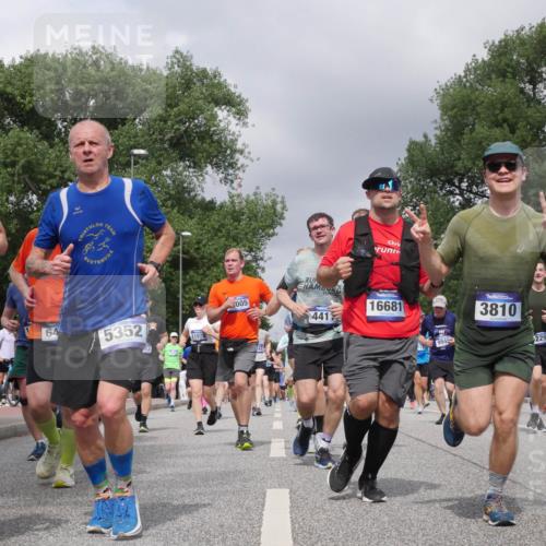 29.06.2025 - hella hamburg halbmarathon Luisa Fischer http://msf.ph/oto/8470844 29.06.2025 10:43:58 Kennedybrücke 64, 5352, 11970, 005, 4411, 16681, 9945, 3810, 2299, 7108, 5055, 1018, 1037, 2042, 2299, 3293, 3306, 3432, 3810, 4612, 5059, 5351, 5753, 6076, 6163, 6229, 7108, 8378, 9946, 10166 meine-sportfotos.de