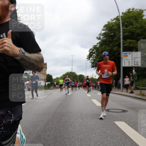 29.06.2025 - hella hamburg halbmarathon Yannick Fuchs http://msf.ph/oto/8470865 29.06.2025 10:57:38 20KM 1184, 1316, 1722, 1724, 1940, 1992, 2685, 3360, 4328, 4370, 5305, 5384, 5734, 6631, 7243, 7290, 7333, 8561, 8822, 9124, 9439, 9681, 10705, 10766, 10866, 11149, 11527, 11657, 11771, 12315, 12316, 12513, 12662, 13171, 13528, 14135, 14313, 14493, 15516, 15532, 15550, 15897, 16424, 16426, 16639, 16872, 17071, 17437, 17730, 17894, 18028, 18122, 18717 meine-sportfotos.de