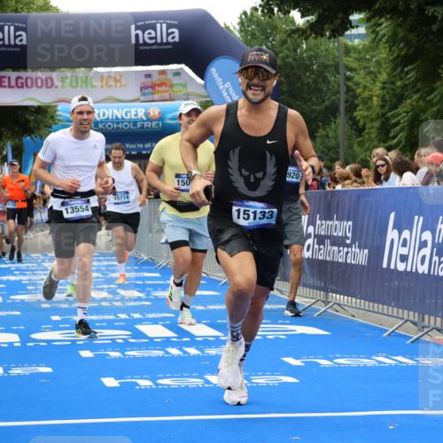 29.06.2025 - hella hamburg halbmarathon Strokosch-Dieckow http://msf.ph/oto/8470906 29.06.2025 10:46:36 Ziel 1920, 1942, 4497, 5459, 8482, 9051, 9232, 9386, 9529, 13525, 13554, 15026, 15133, 15206, 15714, 16175, 17281, 17461, 17743, 17865, 18297, 18882, 19128 meine-sportfotos.de