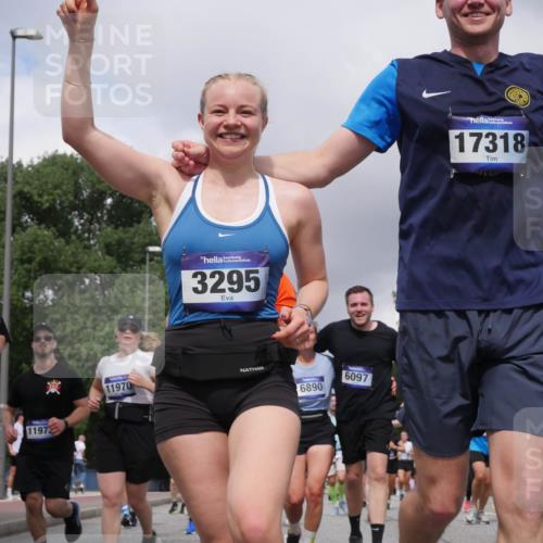 29.06.2025 - hella hamburg halbmarathon Luisa Fischer http://msf.ph/oto/8470989 29.06.2025 10:44:00 Kennedybrücke 9000, 1197, 3295, 11970, 6890, 6097, 17318, 1018, 1037, 2042, 2299, 3293, 3306, 3432, 3810, 4612, 5059, 5351, 5753, 6076, 6098, 6163, 6229, 6806, 7108, 7956, 8378, 9237, 9946, 10166 meine-sportfotos.de