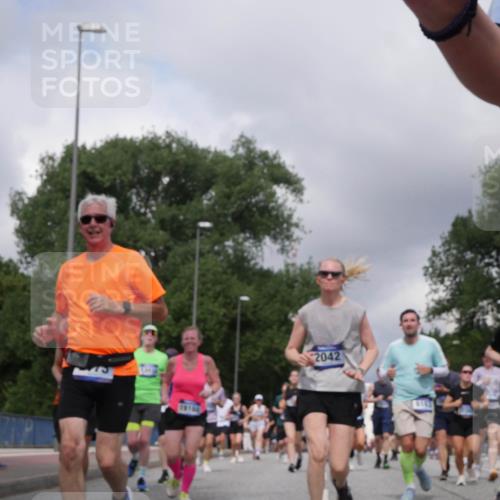 29.06.2025 - hella hamburg halbmarathon Luisa Fischer http://msf.ph/oto/8471060 29.06.2025 10:44:03 Kennedybrücke 1, 19164, 2042, 6076, 1018, 1075, 1323, 2042, 2299, 3293, 3306, 5059, 5753, 6076, 6098, 6163, 6806, 7108, 7956, 8378, 9237, 9946 meine-sportfotos.de