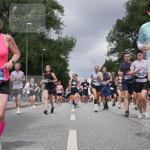 29.06.2025 - hella hamburg halbmarathon Luisa Fischer http://msf.ph/oto/8471101 29.06.2025 10:44:05 Kennedybrücke 19168, 6750, 13, 6289, 16955, 1434, 11176, 1323, 80, 10940, 3306, 6163, 1018, 1075, 1323, 2042, 3293, 3306, 4906, 5753, 6076, 6098, 6163, 6806, 7108, 7956, 8378, 9237 meine-sportfotos.de