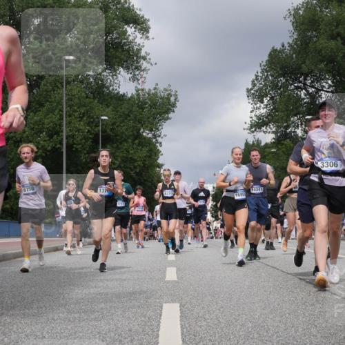 29.06.2025 - hella hamburg halbmarathon Luisa Fischer http://msf.ph/oto/8471115 29.06.2025 10:44:06 Kennedybrücke 19168, 6750, 137, 1717, 2858, 6289, 14341, 08, 16955, 11176, 3306, 11053, 1018, 1075, 1323, 2042, 3306, 4906, 5753, 6076, 6098, 6163, 6806, 7108, 7956, 8378, 8429, 8430, 9237 meine-sportfotos.de
