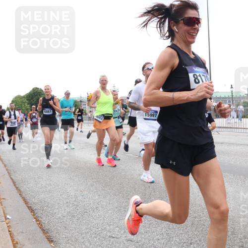 29.06.2025 - hella hamburg halbmarathon Lena Gebhardt http://msf.ph/oto/8471194 29.06.2025 10:33:00 Lombardsbrücke 9471, 6861, 6069, 15997, 817, 1078, 1199, 1237, 1324, 1732, 1764, 2038, 2054, 2059, 2085, 2276, 2838, 2959, 3391, 3422, 3660, 3670, 3708, 3753, 3871, 4030, 4096, 4446, 4555, 4650, 5110, 5180, 5581, 5871, 5917, 6040, 6773, 6861, 7308, 7309, 7387, 7531, 7633, 7749, 7750, 7982, 8170, 8595, 8839, 9010, 9034, 9143, 9188, 9289, 9471, 9542, 9768, 10013, 10048, 10277, 11229, 11260, 11713, 11756, 11826, 12039, 12423, 12424, 14305, 14743, 15951 meine-sportfotos.de