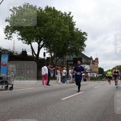 29.06.2025 - hella hamburg halbmarathon Yannick Fuchs http://msf.ph/oto/8471405 29.06.2025 10:57:39 20KM 1184, 1316, 1464, 1722, 1724, 1940, 1992, 2685, 3360, 4328, 4370, 5305, 5384, 5734, 6631, 7243, 7290, 7333, 8561, 8822, 9439, 9681, 10705, 10766, 10866, 11149, 11527, 11657, 11771, 12315, 12316, 12513, 12662, 13171, 14135, 14313, 14493, 15516, 15532, 15550, 15897, 16424, 16426, 16639, 16872, 16995, 17071, 17437, 17730, 17894, 18028, 18122, 18717 meine-sportfotos.de