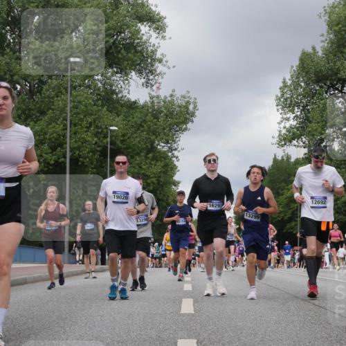 29.06.2025 - hella hamburg halbmarathon Luisa Fischer http://msf.ph/oto/8471505 29.06.2025 10:44:16 Kennedybrücke 1691, 28, 16085, 19026, 13290, 15154, 16297, 13299, 12692, 1075, 4906, 7585, 8429, 8430, 8878, 9962 meine-sportfotos.de