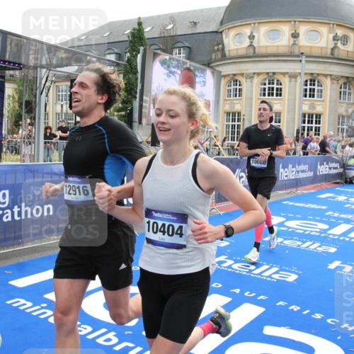 29.06.2025 - hella hamburg halbmarathon Michael Strokosch http://msf.ph/oto/8471534 29.06.2025 10:36:33 Ziel 2121, 8084, 8121, 9296, 10404, 10680, 10852, 11304, 11833, 12916, 17723, 18062 meine-sportfotos.de