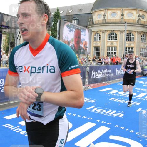 29.06.2025 - hella hamburg halbmarathon Michael Strokosch http://msf.ph/oto/8471588 29.06.2025 10:36:36 Ziel 2121, 6915, 8121, 9296, 10680, 11833, 16523, 17723 meine-sportfotos.de